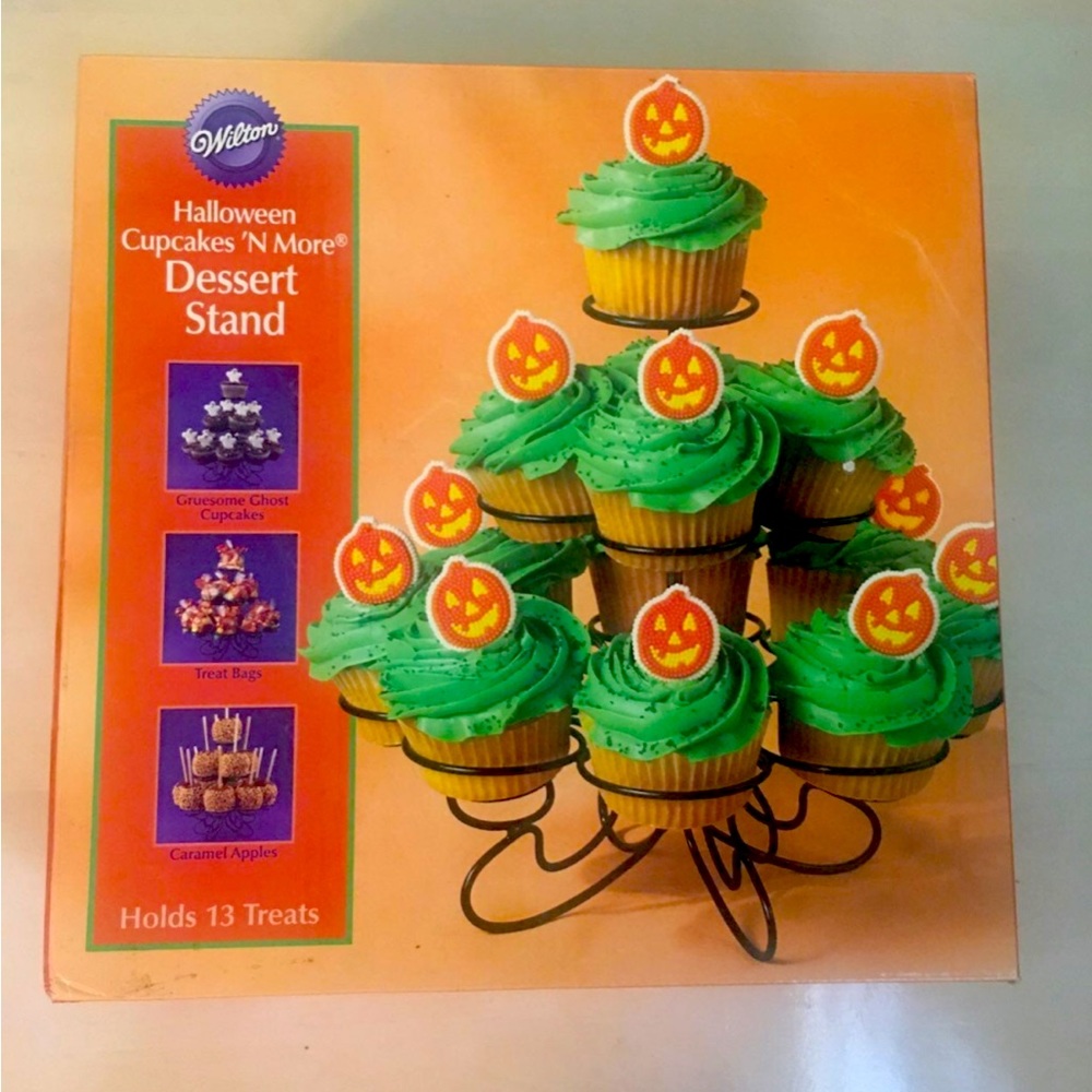 Wilton Dessert Cupcake Holder Stand